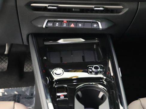 New 2026 Audi Q3 quattro 2.0T AWD/4WD image 19