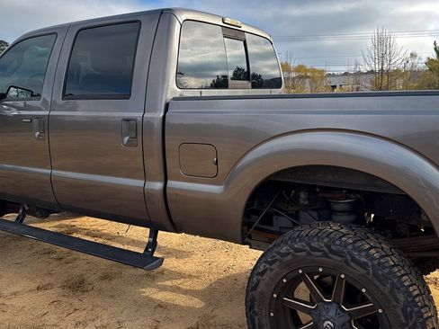 Used 2012 Ford F250 Lariat w/ Lariat Ultimate Pkg image 7