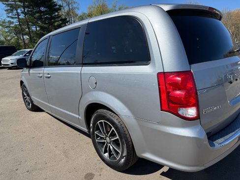 Used 2019 Dodge Grand Caravan GT FWD image 10