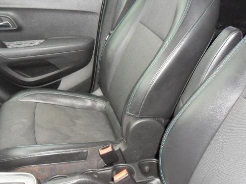 Used 2016 Chevrolet Trax LT w/ LT Convenience Package image 20