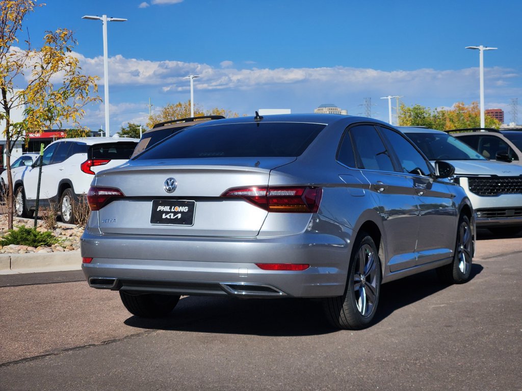Used 2019 Volkswagen Jetta R-Line w/ R-Line Cold Weather Package FWD image 5