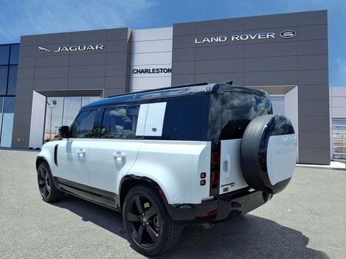 Used 2023 Land Rover Defender 110 X-Dynamic SE AWD/4WD image 3