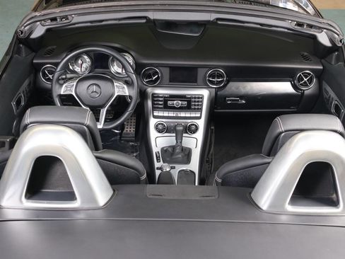 Used 2014 Mercedes-Benz SLK 250 w/ Premium Package image 2