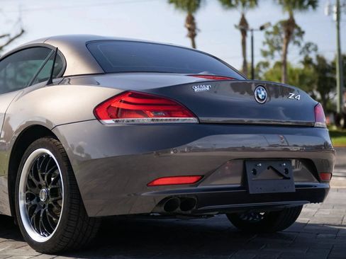 Used 2011 BMW Z4 sDrive30i RWD image 21