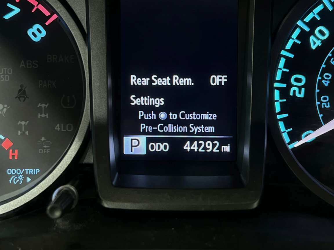 Used 2023 Toyota Tacoma TRD Off-Road w/ Technology Package AWD/4WD image 8