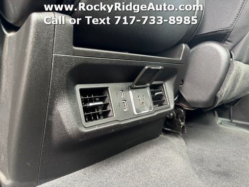 Used 2023 Chevrolet Silverado 1500 LT w/ Z71 Off-Road Package AWD/4WD image 28