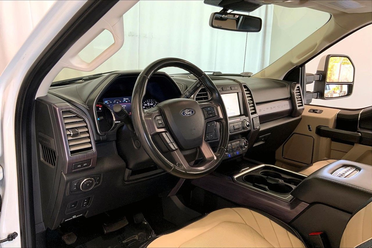 Used 2020 Ford F350 Limited AWD/4WD image 14