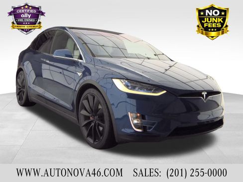 Used 2016 Tesla Model X P90D image 5