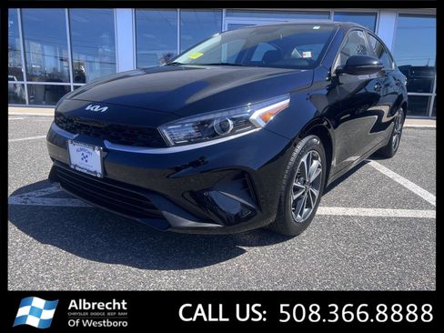 Used 2023 Kia Forte LXS w/ LXS Technology Package image 1
