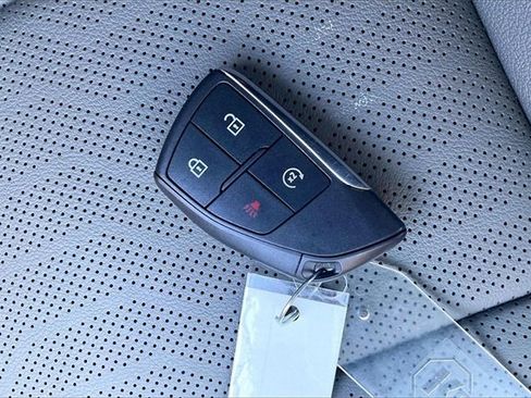 Used 2024 Chevrolet Colorado ZR2 w/ ZR2 Convenience Package III image 11