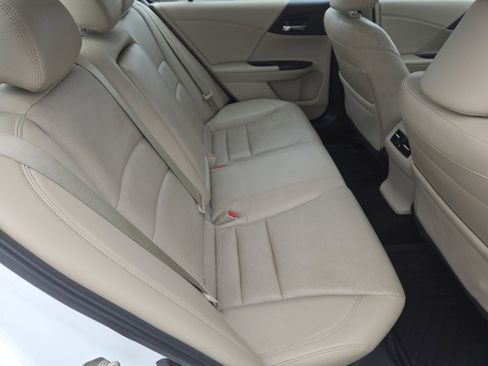 Used 2016 Honda Accord Touring image 19