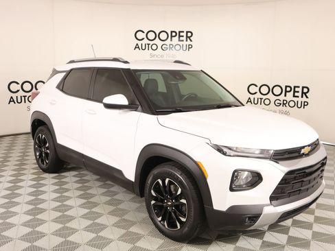 Used 2022 Chevrolet TrailBlazer LT w/ Premium Seating Package image 1