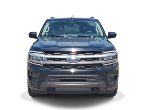 Used 2023 Ford Expedition XLT AWD/4WD image 2