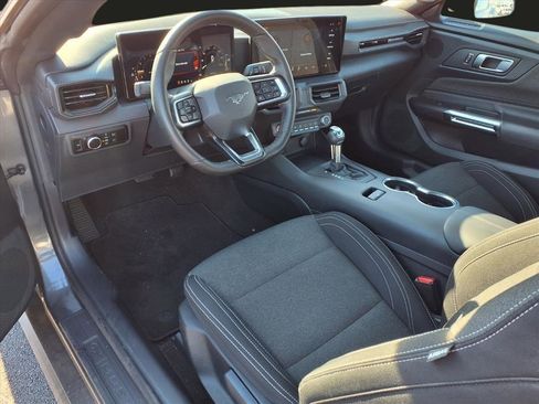 Used 2024 Ford Mustang Coupe image 6