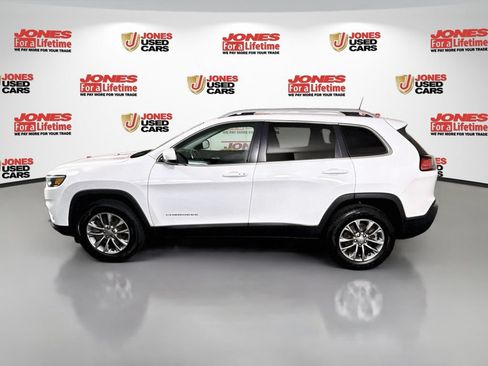 Used 2019 Jeep Cherokee Latitude Plus w/ Cold Weather Group AWD/4WD image 13