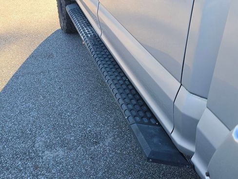 Used 2018 Ford F150 XLT w/ Equipment Group 302A Luxury image 13