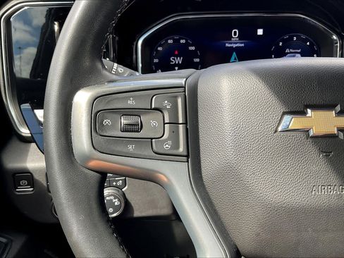 Used 2023 Chevrolet Silverado 1500 LT AWD/4WD image 16