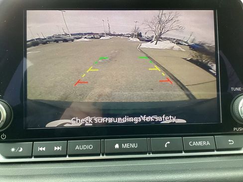 Used 2023 Nissan Rogue S image 19