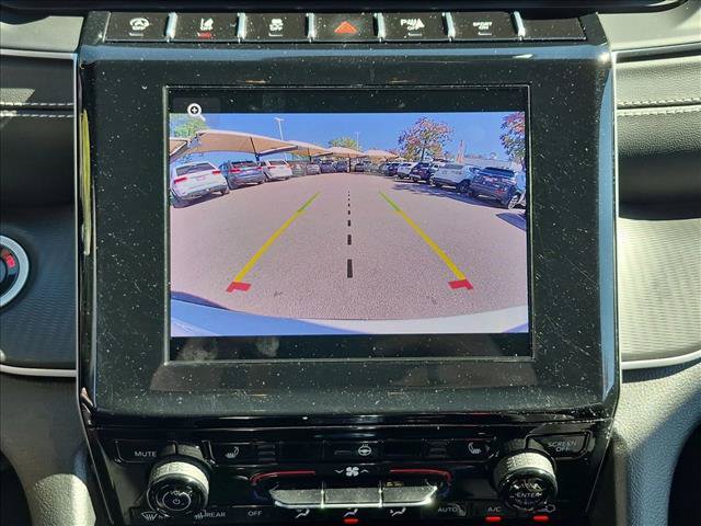 Used 2024 Jeep Grand Cherokee L Laredo AWD/4WD image 13