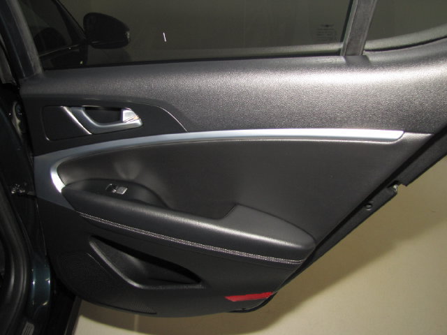 Used 2023 Genesis G70 2.0T RWD image 41
