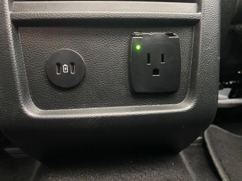 Used 2023 Ford Edge SEL w/ Convenience Package image 14