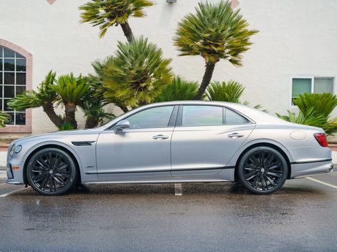 Used 2025 Bentley Flying Spur Speed image 36