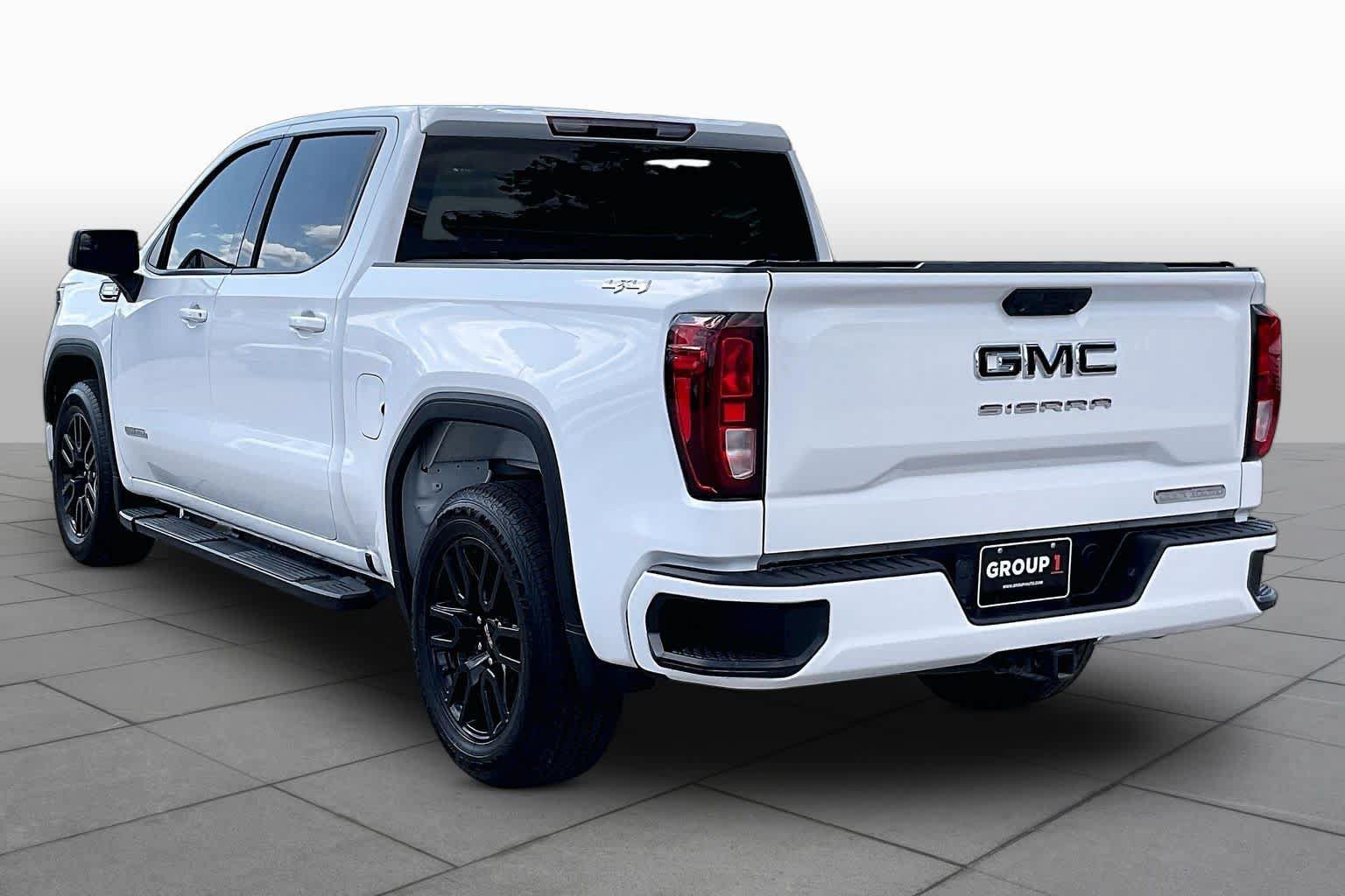 Used 2024 GMC Sierra 1500 Elevation w/ LPO, Elevation Black Package AWD/4WD image 12