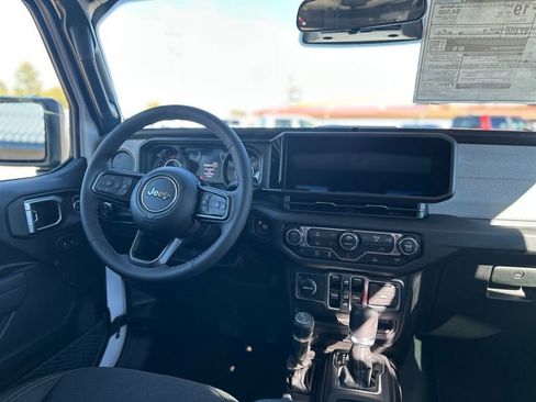 New 2026 Jeep Gladiator Sport image 17