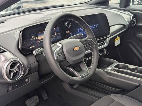 New 2026 Chevrolet Equinox EV LT w/ Comfort Package AWD/4WD image 7