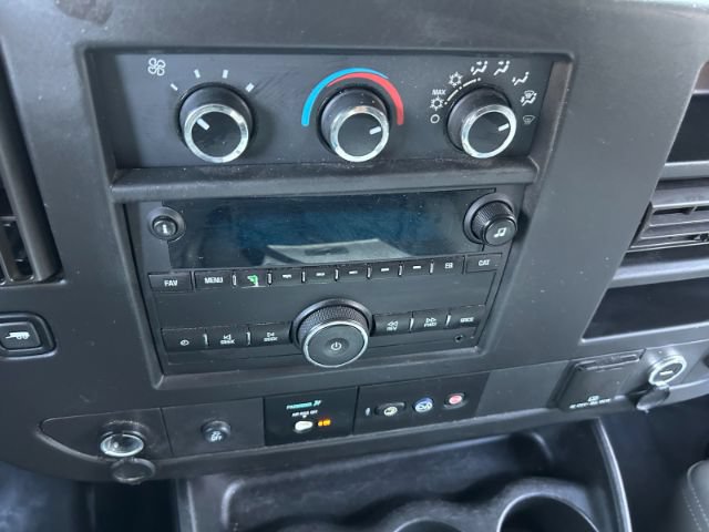 Used 2018 Chevrolet Express 2500 w/ Driver Convenience Package RWD image 12