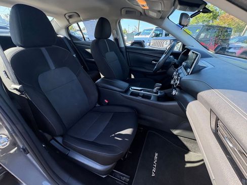 Used 2025 Nissan Sentra SV FWD image 34