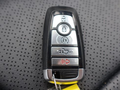 Used 2025 Ford F150 Lariat image 31