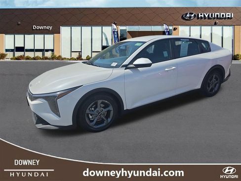 Used 2025 Kia K4 FWD image 1