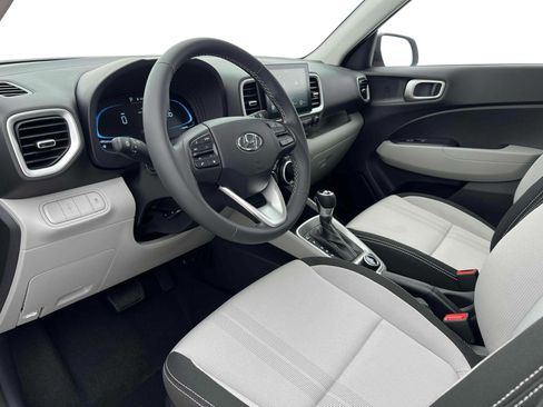 New 2025 Hyundai Venue SEL FWD image 14