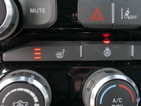 New 2026 RAM 1500 4x4 Crew Cab image 33