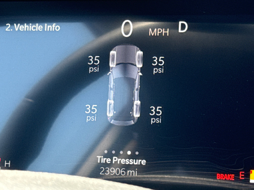 Used 2023 Jeep Grand Cherokee Altitude RWD image 30
