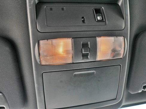 Used 2019 Nissan Titan SV w/ SV Convenience Package AWD/4WD image 28