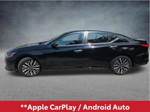 Used 2025 Nissan Altima 2.5 SV FWD image 3