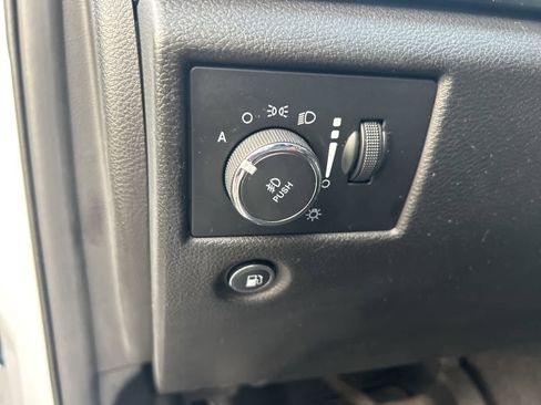 Used 2021 Jeep Grand Cherokee Laredo X image 26