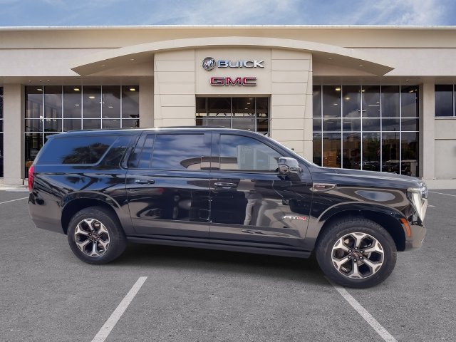 Certified 2025 GMC Yukon XL AT4 Ultimate AWD/4WD image 16