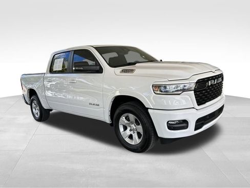Used 2025 RAM 1500 Big Horn AWD/4WD image 2