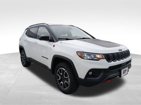 New 2026 Jeep Compass Trailhawk image 7