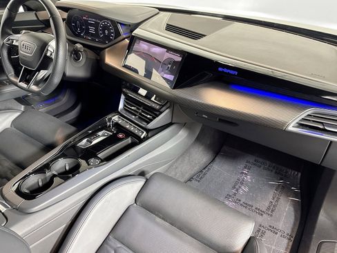 Used 2023 Audi RS e-tron GT w/ Carbon Performance Package image 27