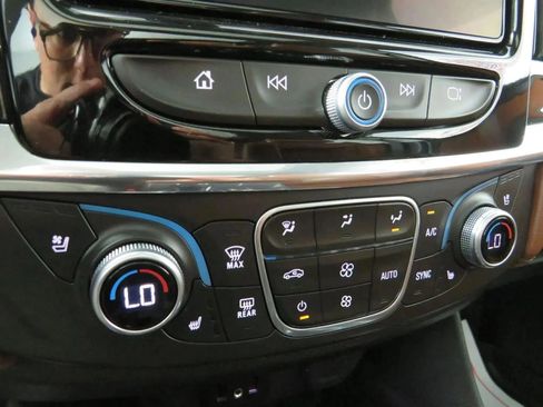 Used 2018 Chevrolet Traverse High Country image 24