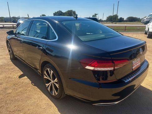 Used 2021 Volkswagen Passat 2.0T SE image 7