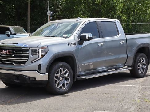 New 2026 GMC Sierra 1500 SLT w/ SLT Premium Plus Package AWD/4WD image 2