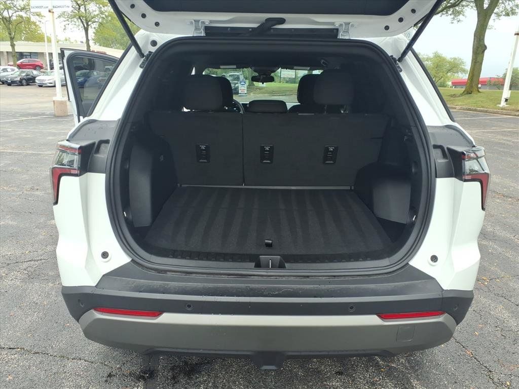Used 2025 Chevrolet Equinox LT AWD/4WD image 29