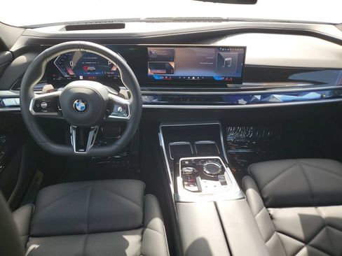 Used 2026 BMW 740i RWD image 3