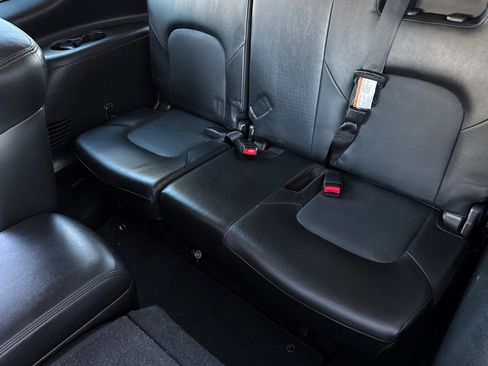 Used 2022 Nissan Armada SL w/ Captain's Chairs Package image 12