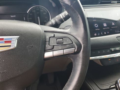 Used 2023 Cadillac XT4 Luxury image 26